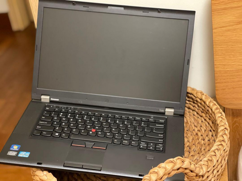 ThinkPad T530 i5-3520M 2.90GHz 8GB SSD120 W10P